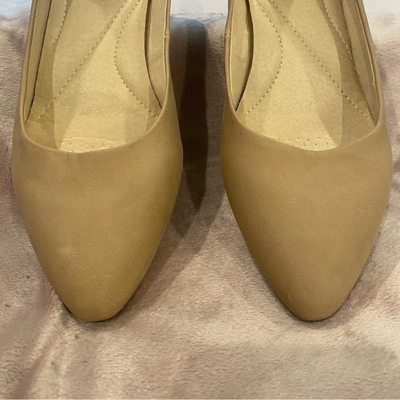 CL Laundry Women's size 10M Alyce Pump - Picture 8 of 13